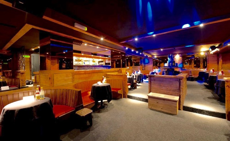 L'intérieur du night club le Farm Club. Verbier