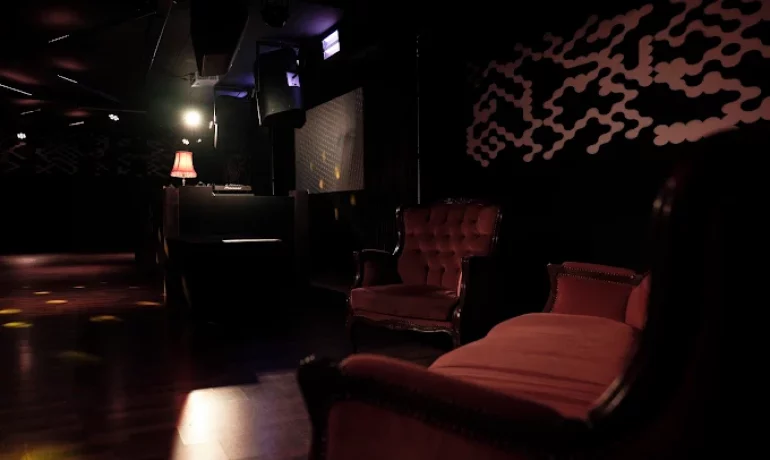 🌃 Discothèque La Cour Club – Bienne