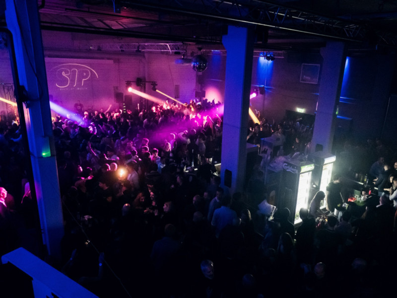 L'intérieur de la boite de nuit La SIP
