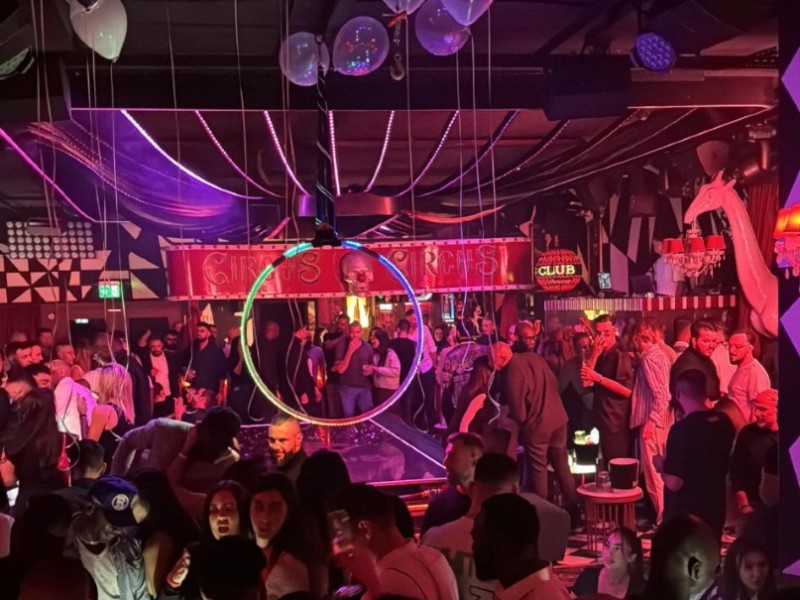 L'intérieur de la boite de nuit The Circus.