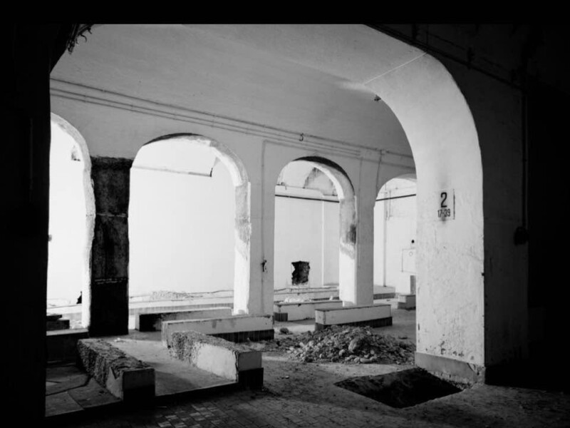 Les anciennes caves de la maison d'Orsat. Photo : Facebook Quartier LôDzè. Les Bains Publics, Quartier LôDzè, bains thermaux, Martigny, Valais. Les anciennes caves de la maison d'Orsat. Photo : Facebook Quartier LôDzè. Les Bains Publics, Quartier LôDzè, bains thermaux, Martigny, Valais.