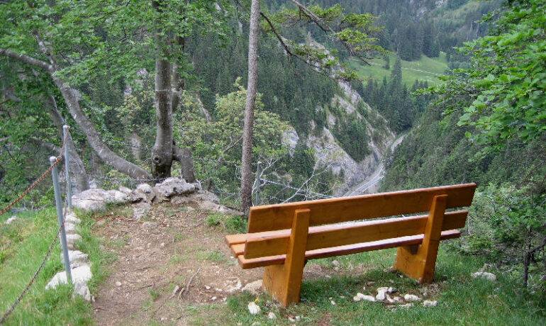 🕸️ Grotte aux Fées – La Côte-aux-Fées
