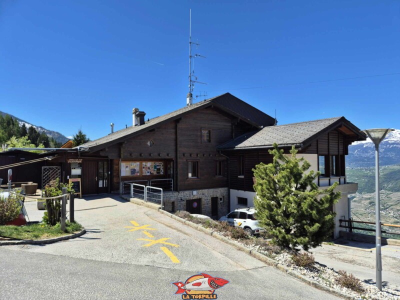 Station amont. Téléphérique Chalais-Briey-Vercorin
