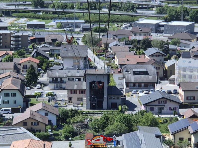La vue sur la gare de Riddes depuis le téléphérique.