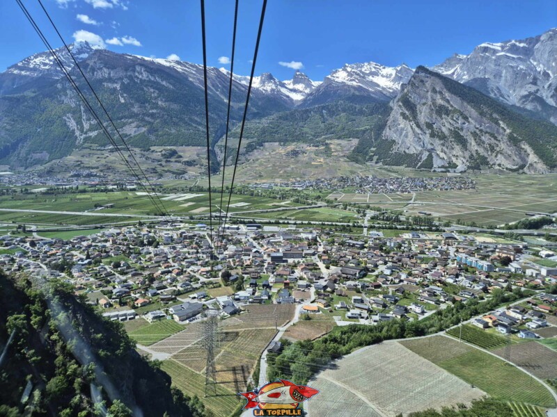 La vue sur le village de Riddes.