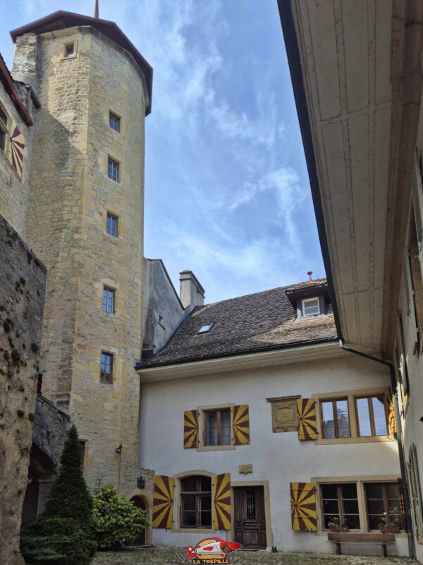 Cour, château de Vaumarcus