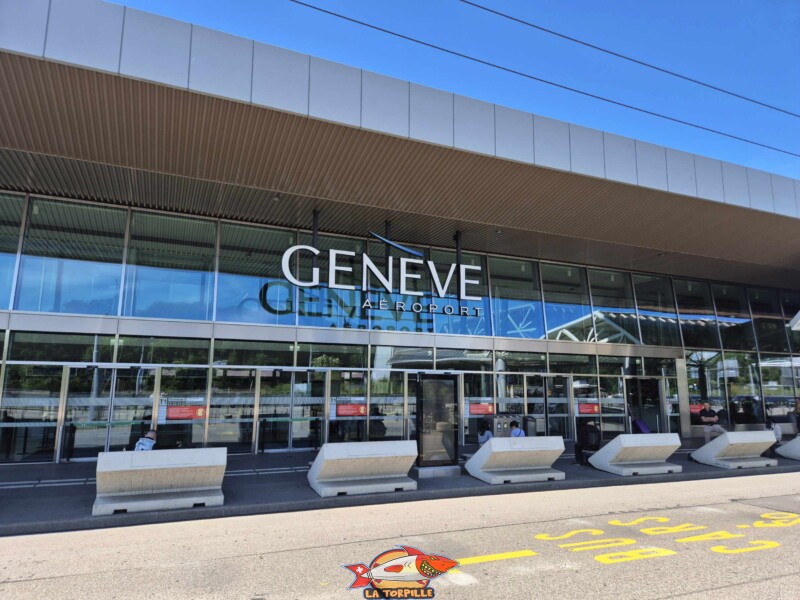 L'entrée de l'aéroport de Genève. L'entrée de l'aéroport de Genève.