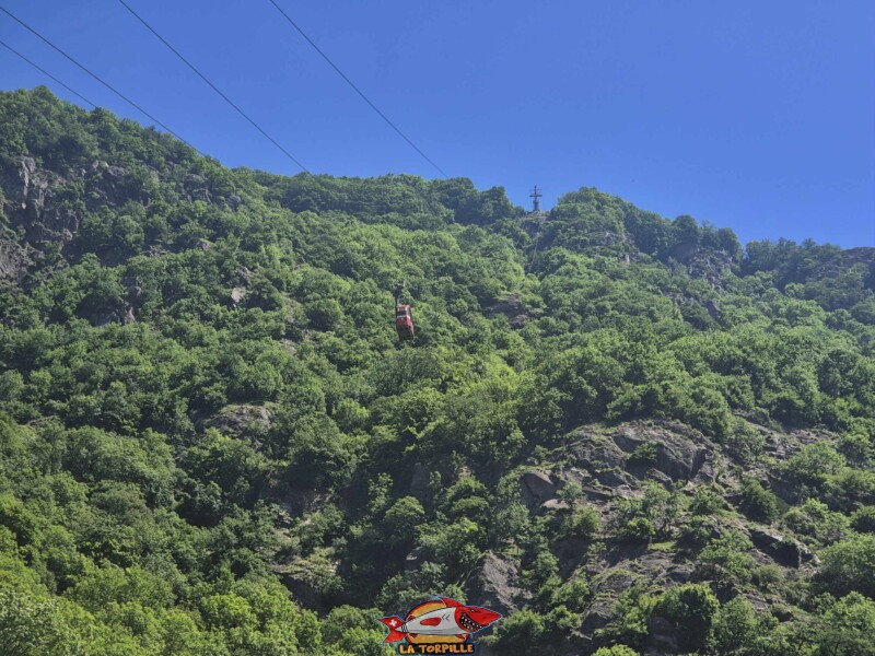 trajet en téléphérique entre Dorénaz et Alesse. Téléphérique DAC Dorénaz – Alesse – Champex