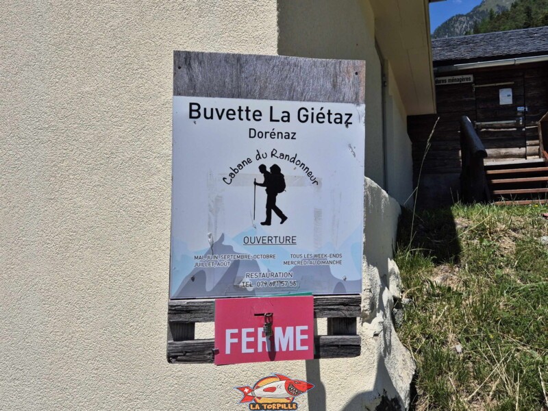 Le panneau qui indique si la buvette La Giétaz est ouverte. Téléphérique DAC Dorénaz – Alesse – Champex Le panneau qui indique si la buvette La Giétaz est ouverte. Téléphérique DAC Dorénaz – Alesse – Champex