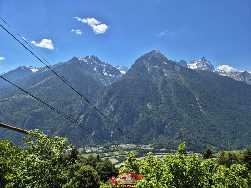 La vue direction sud-ouest depuis Champex.. Téléphérique DAC Dorénaz – Alesse – Champex