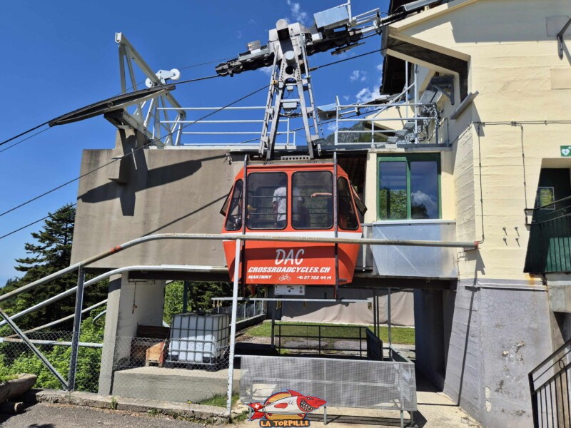 Station supérieure - Champex. Téléphérique DAC Dorénaz – Alesse – Champex