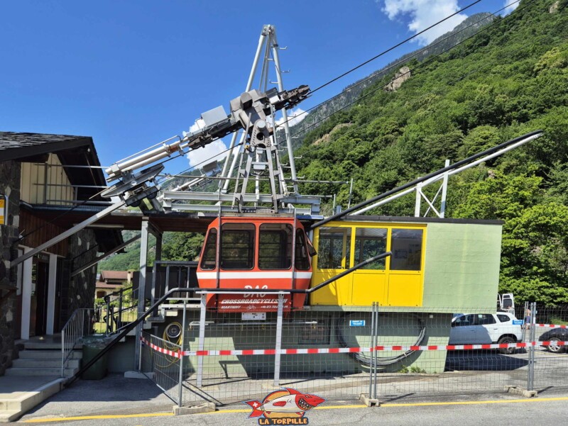 Station inférieure - Dorénaz. Téléphérique Dorénaz – Alesse – Champex Station inférieure - Dorénaz. Téléphérique Dorénaz – Alesse – Champex