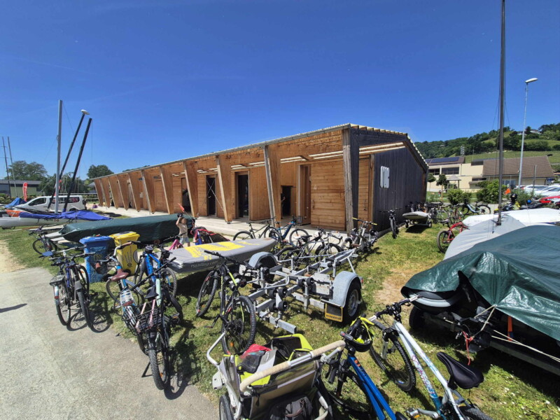 Bâtiment Oxygène. Plage de Nant, Mont-Vully, Lac de Morat, Canton de Fribourg.
