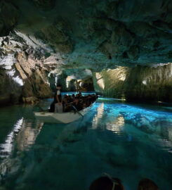 🚤🕸️ Lac Souterrain de St-Léonard