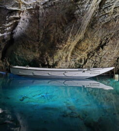 🚤🕸️ Lac Souterrain de St-Léonard