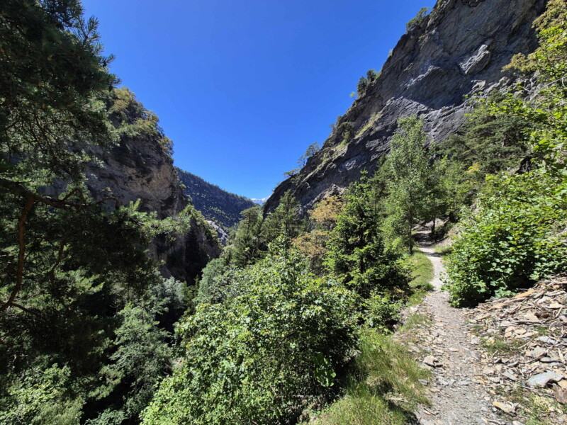 Gorges de la Lienne. Randonnée bisse de Clavau.