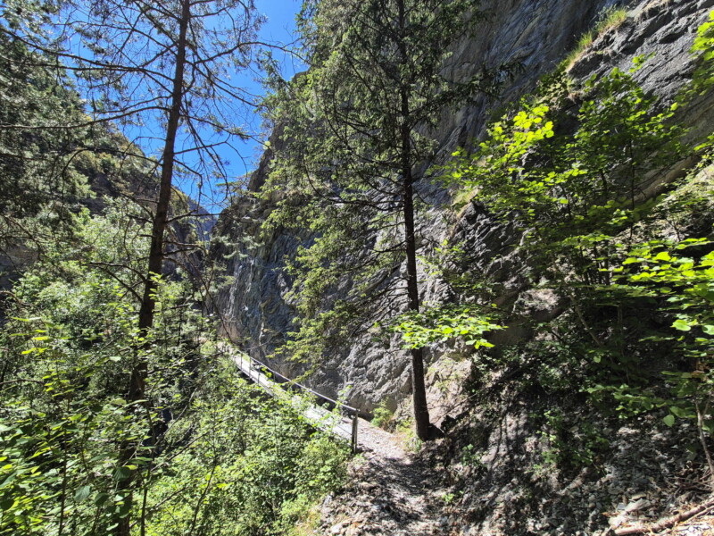 Gorges de la Lienne. Randonnée bisse de Clavau.