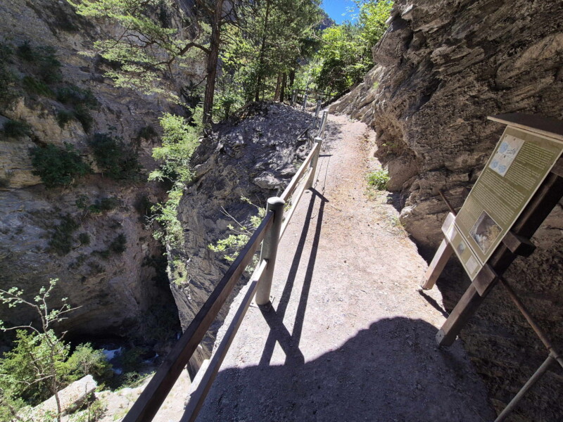 Gorges de la Lienne. Randonnée bisse de Clavau.