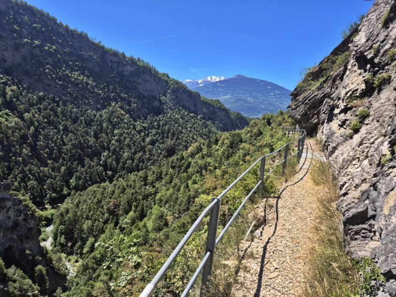 Gorges de la Lienne. Randonnée bisse de Clavau.