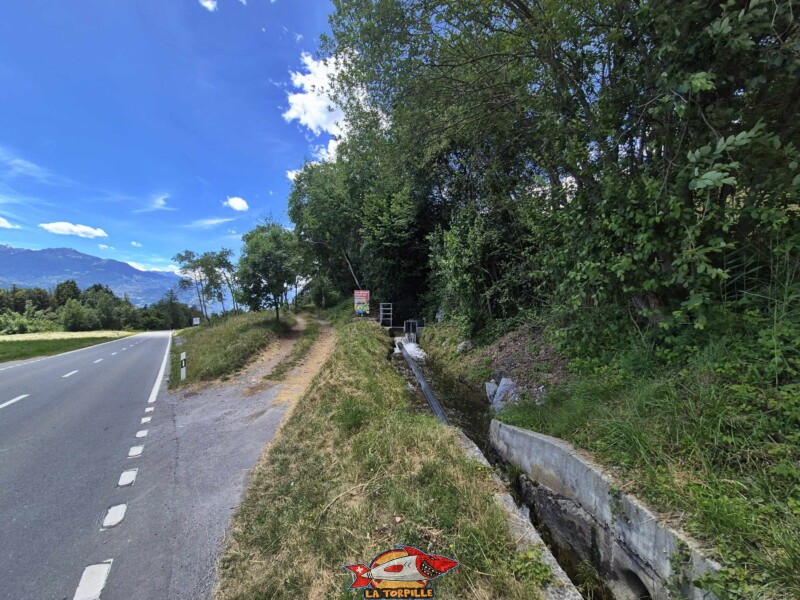 La première partie de la balade après la route d'Arbaz jusqu'à la route de Cudre. Bisse de Grimisuat