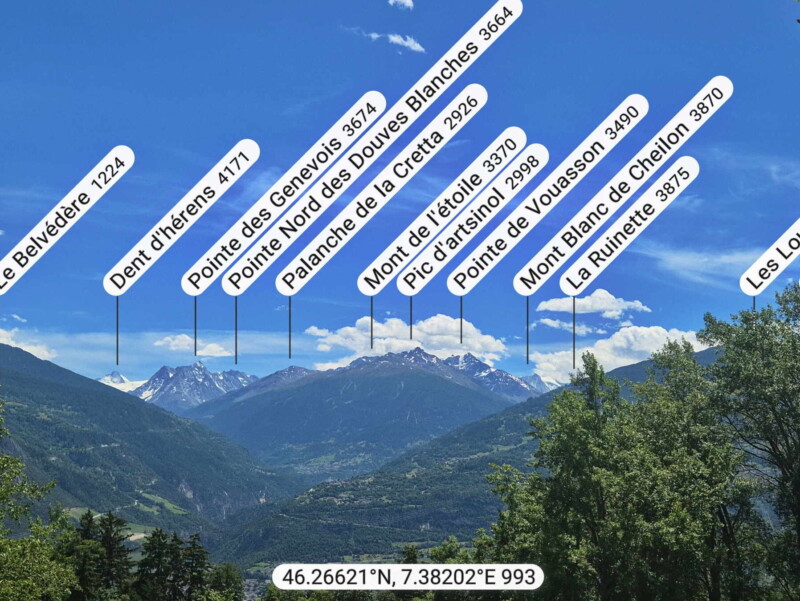Le panorama direction sud depuis le bisse de Grimisuat sur le val d'Hérens. La Dent d'Hérens sur la gauche.