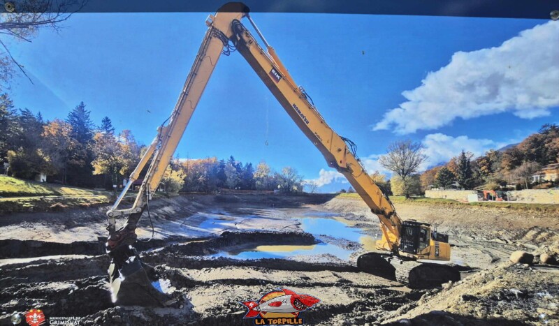 Les travaux de restauration de l'étang de Revouire. Les travaux de restauration de l'étang de Revouire.
