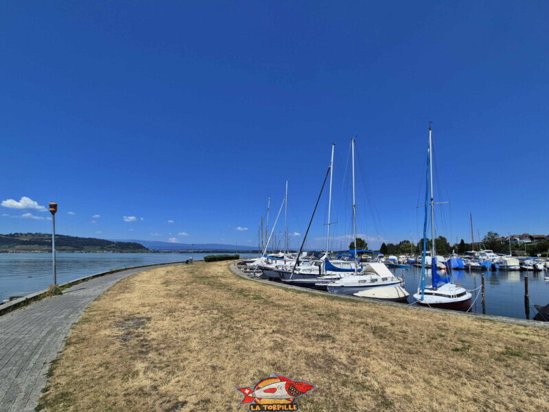 Depuis grand port. Débarcadère de Morat . LNM.