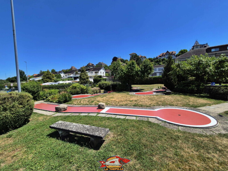 Les parcours du minigolf de Morat.