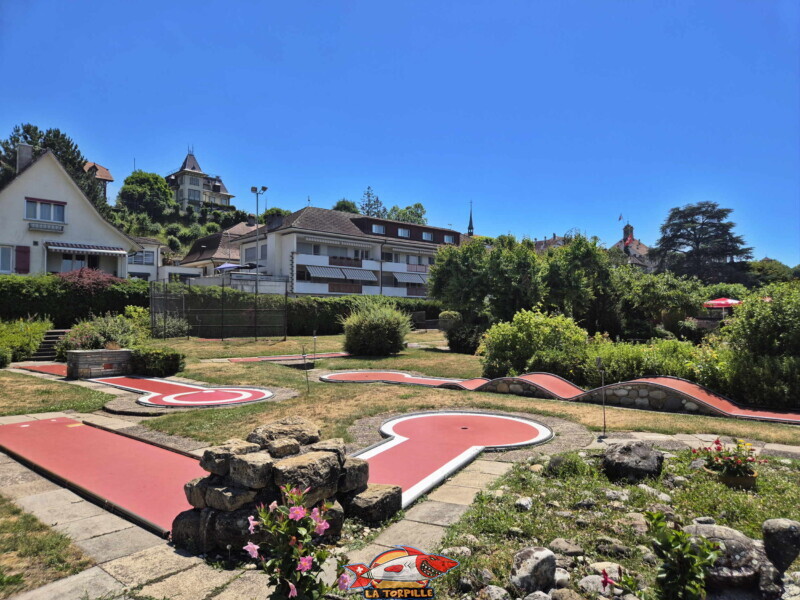 Les parcours du minigolf de Morat.