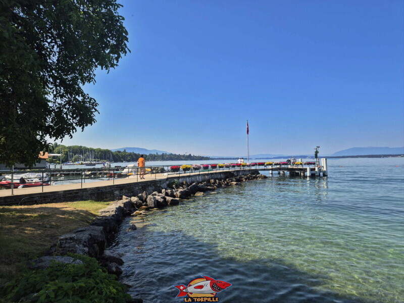 débarcadère d'Hermance. Plage d'Hermance. Canton de Genève.