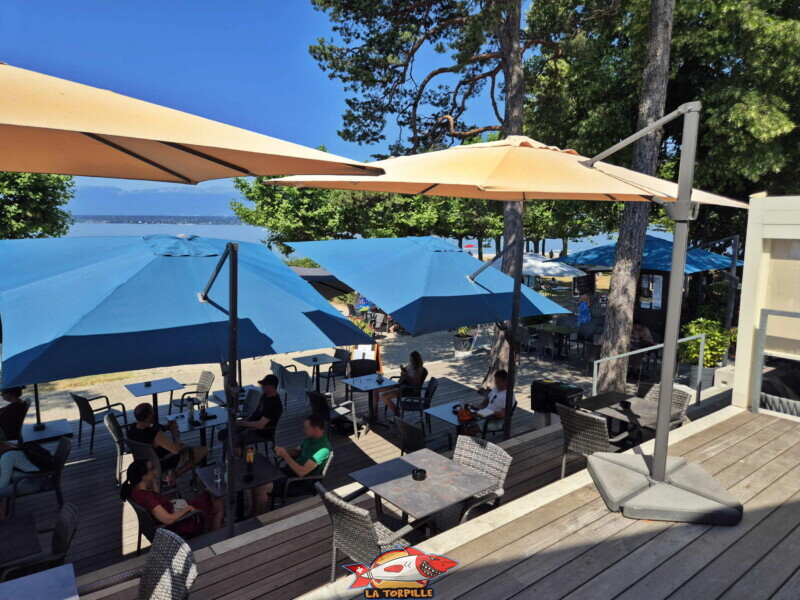 Salle communale, buvette. Plage d'Hermance. Canton de Genève.