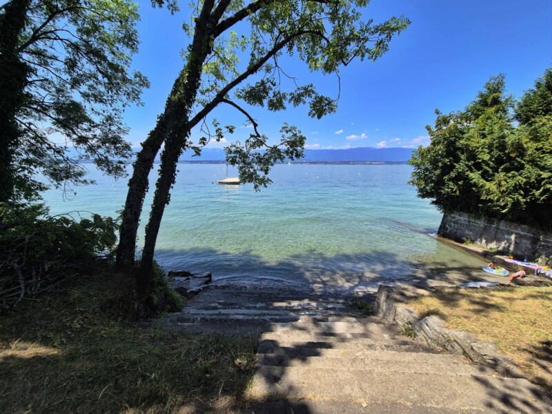 La petite plage de la Gravière. La petite plage de la Gravière.