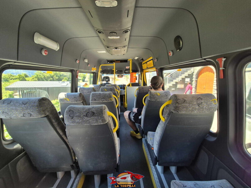 L'intérieur du bus.