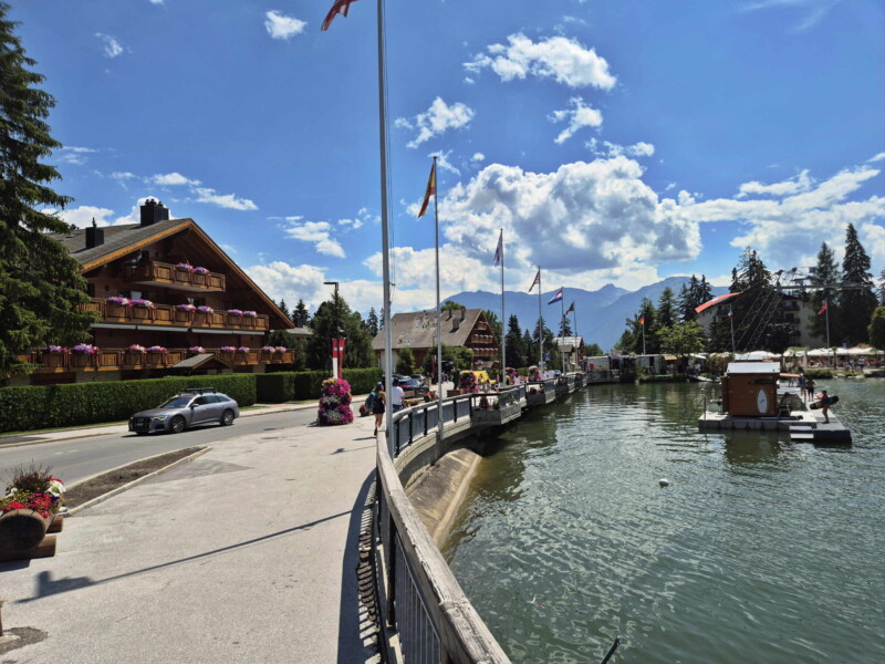 Rivage, côté Est. Étang Long, Crans-Montana, Lens, Valais central.