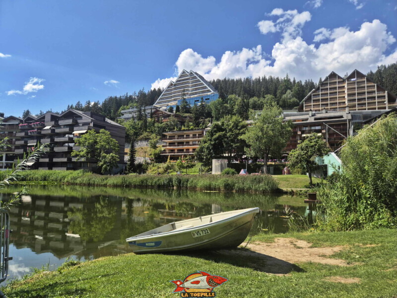 L'étang d'Ycoor au cœur de Crans-Montana. L'étang d'Ycoor au cœur de Crans-Montana.