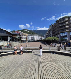 🏖️🗽 Ponton & Statue Freddie Mercury – Montreux