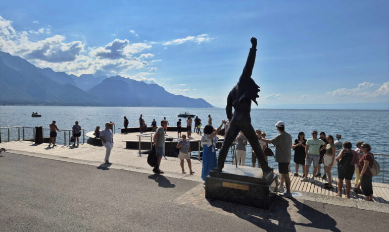 🏖️🗽 Ponton & Statue Freddie Mercury – Montreux