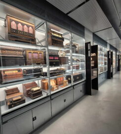 🏠🔧 Musée de la Mécanique d’Art et du Patrimoine – Sainte-Croix