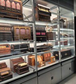 🏠🔧 Musée de la Mécanique d’Art et du Patrimoine – Sainte-Croix