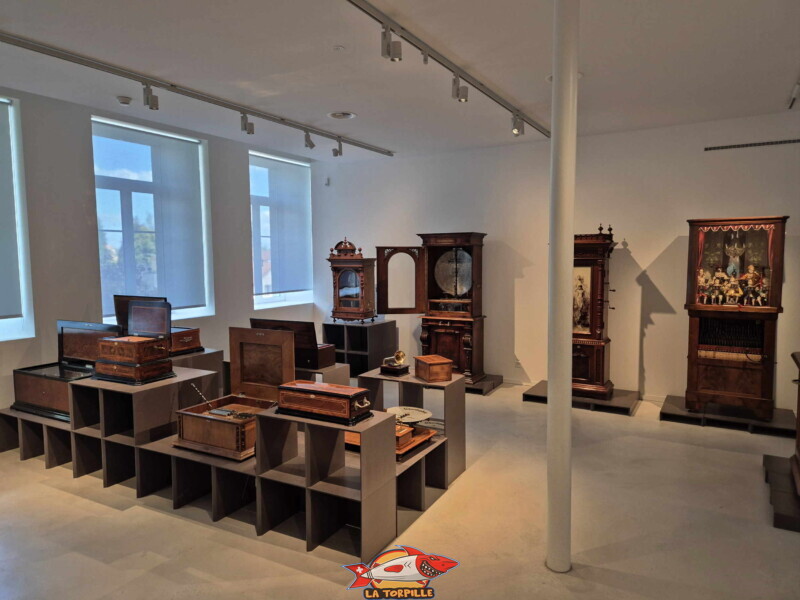Mécanique d'art, salle industrie. MuMAPS - Musée de la Mécanique d'Art et du Patrimoine - Sainte-Croix