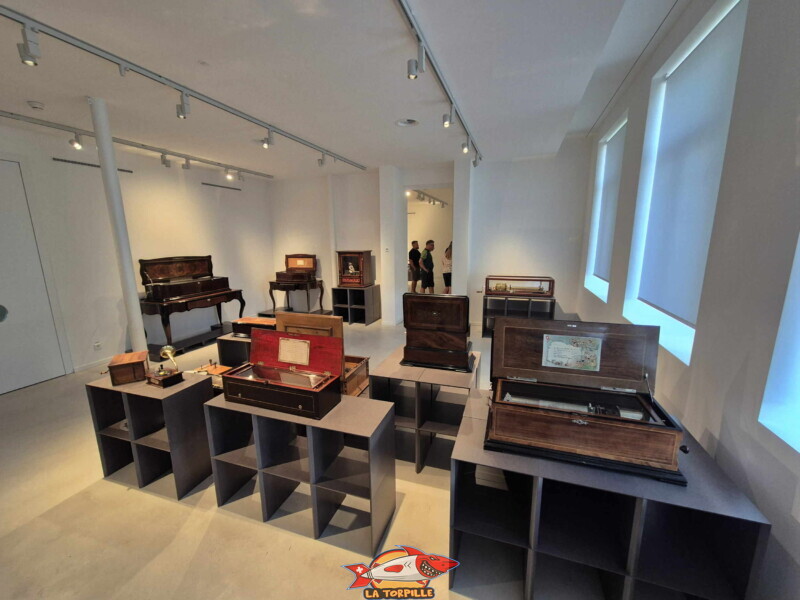 Mécanique d'art, salle industrie. MuMAPS - Musée de la Mécanique d'Art et du Patrimoine - Sainte-Croix