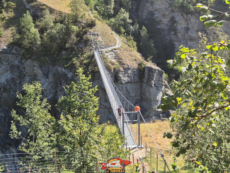 Les photos depuis la zone d'Euseigne. Passerelle des Gorges de la Borgne, Hérémence, Euseigne, St-Martin.