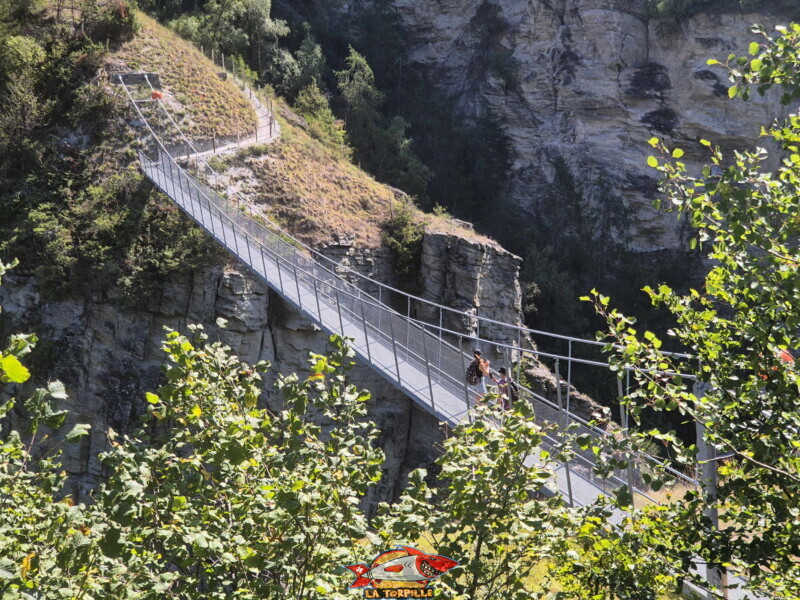 Pont suspendu. Passerelle des Gorges de la Borgne, Hérémence, Euseigne, St-Martin.