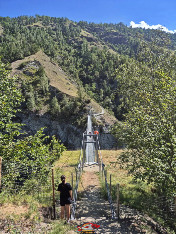 Pont suspendu. Passerelle des Gorges de la Borgne, Hérémence, Euseigne, St-Martin.
