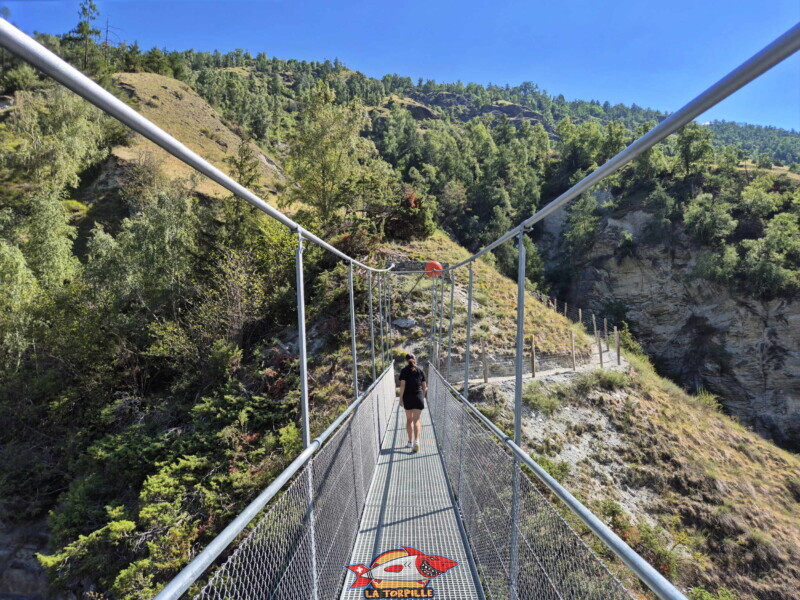 Pont suspendu. Passerelle des Gorges de la Borgne, Hérémence, Euseigne, St-Martin.