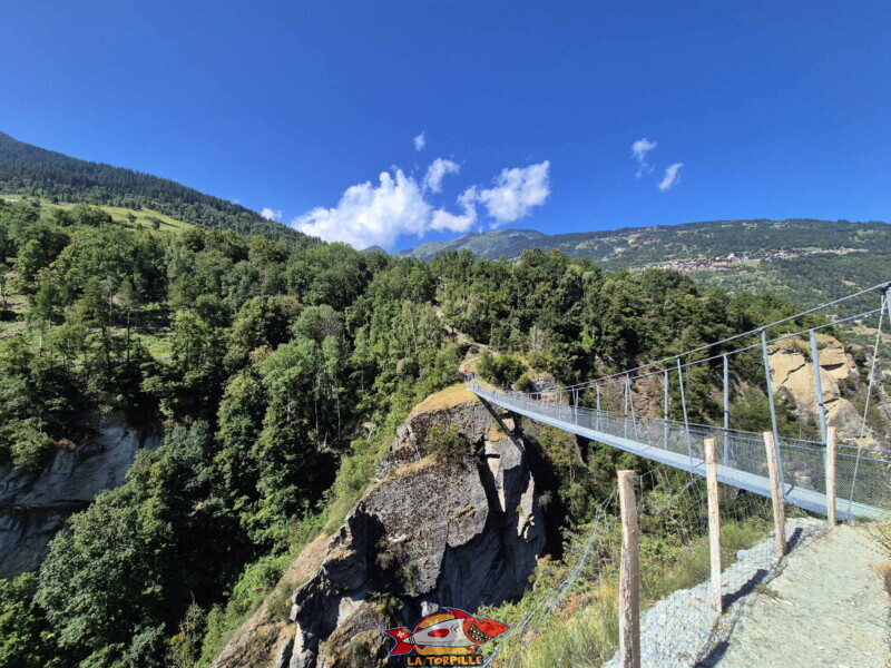 Pont suspendu. Passerelle des Gorges de la Borgne, Hérémence, Euseigne, St-Martin.