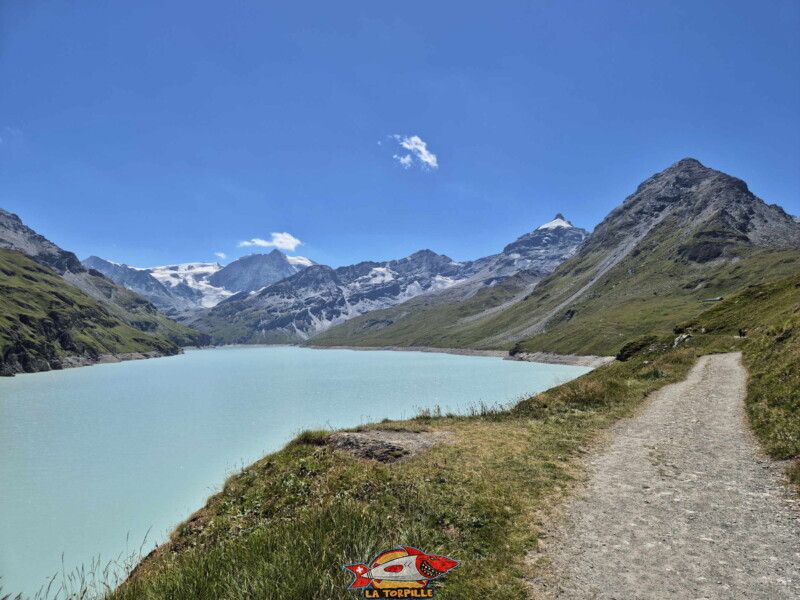 Sentier du lac des Dix. Barrage de la Grande Dixence, Hérémence, canton du Valais.