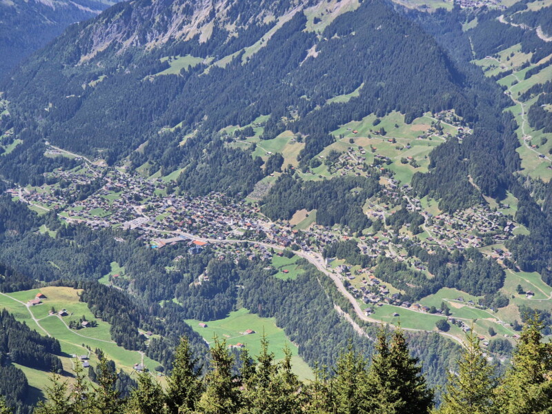 Le village de Champéry. Signal de Soi, Val-d'Illiez, Bas-Valais.