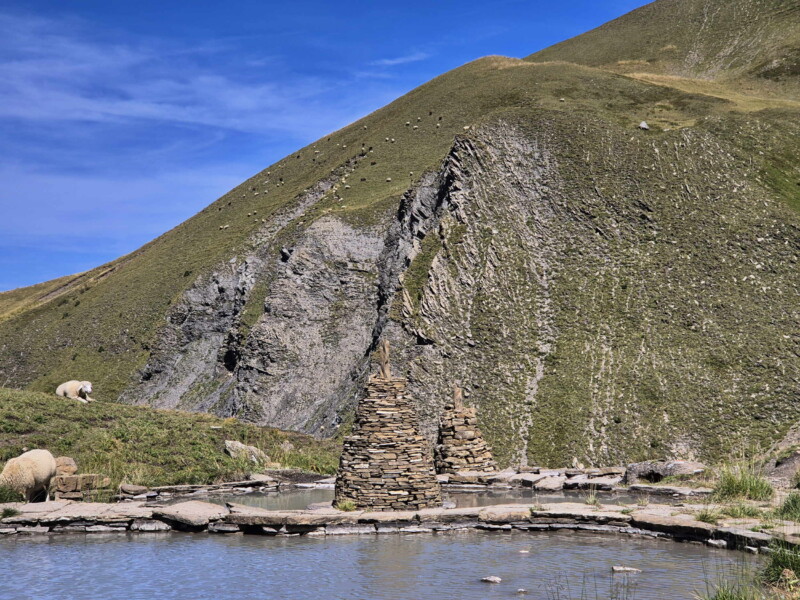 Côté Est. Lac de Soi, Val-d'Illiez, Bas-Valais.