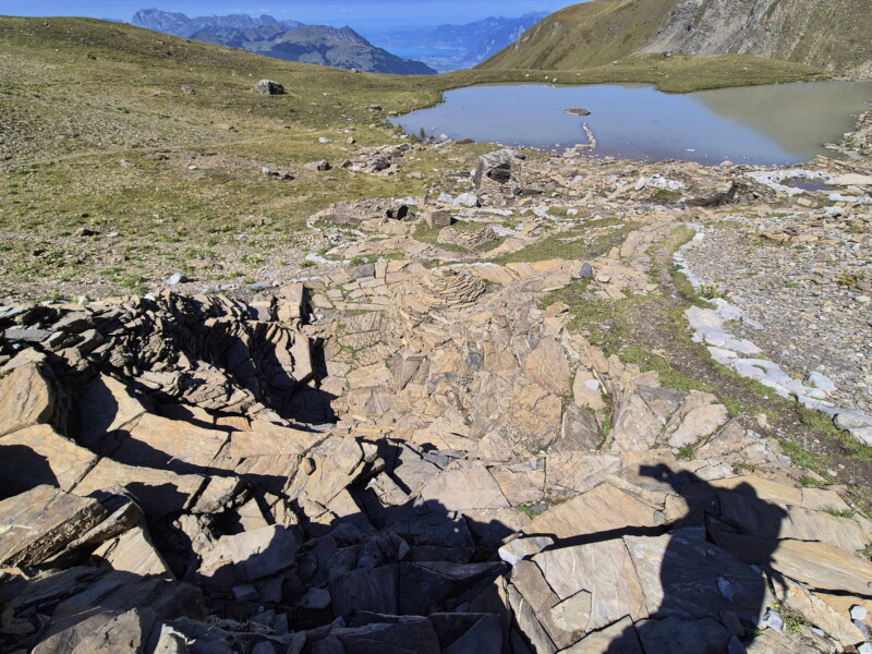 Côté Ouest. Des constructions minérales des frères Cherix. Lac de Soi, Val-d'Illiez.